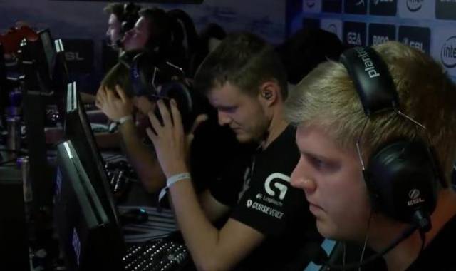 中场新星 中场新星