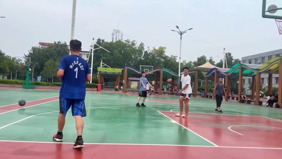 套清晰的角